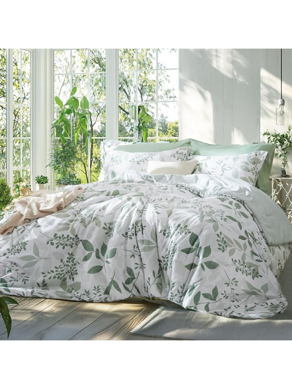NWOT White & Green Floral Queen Comforter Set, Soft Boho Bedding 3 Pcs